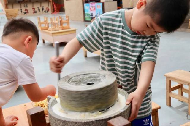 主題課程實踐活動 探秘石磨豆漿的技藝與傳承